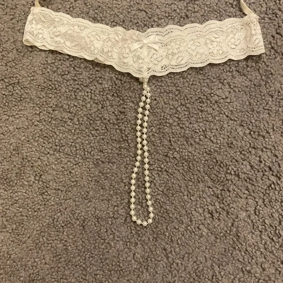 NEW Vintage Pearl and White Lace Bra Panties Thong Intimates Set Bride Wedding - Picture 2 of 6